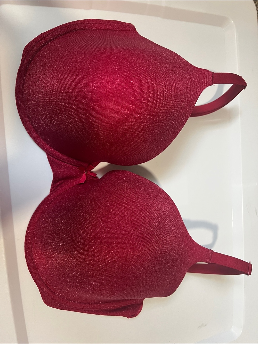 Victoria's Secret Smooth T-Shirt Bra in Deep Red